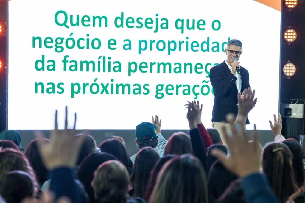 Palestra sucessão familiar em propriedades rurais - Luiz tiradentes